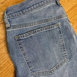 Gap Girlfriend mid rise